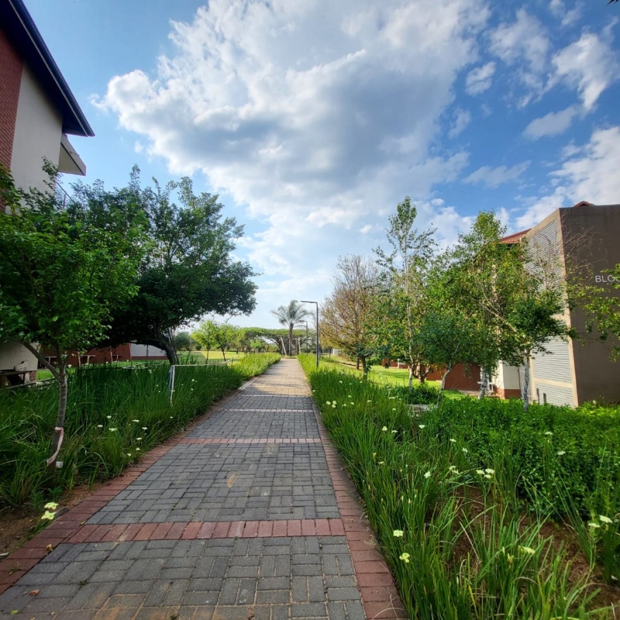 1 Bedroom Property for Sale in Willowbrook Gauteng