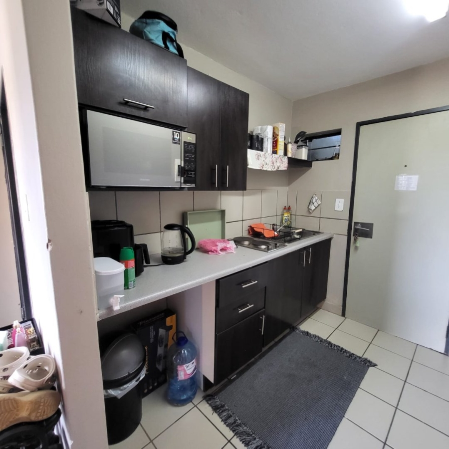 1 Bedroom Property for Sale in Willowbrook Gauteng