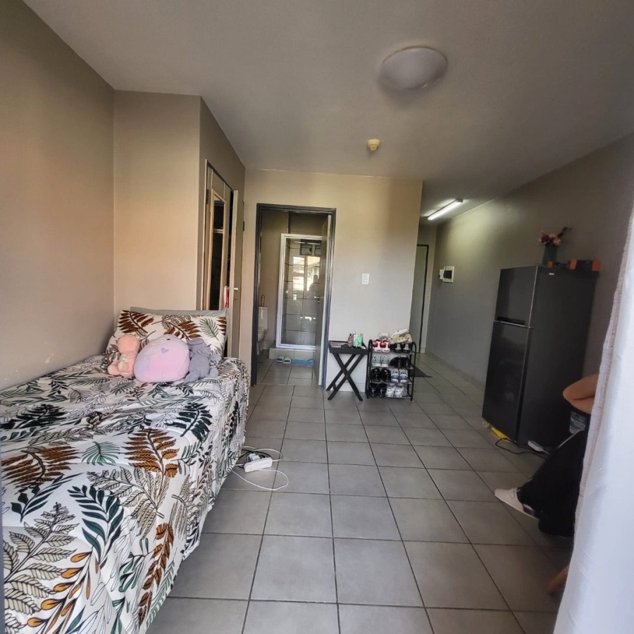1 Bedroom Property for Sale in Willowbrook Gauteng