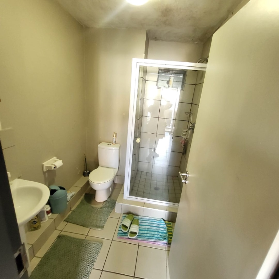 1 Bedroom Property for Sale in Willowbrook Gauteng