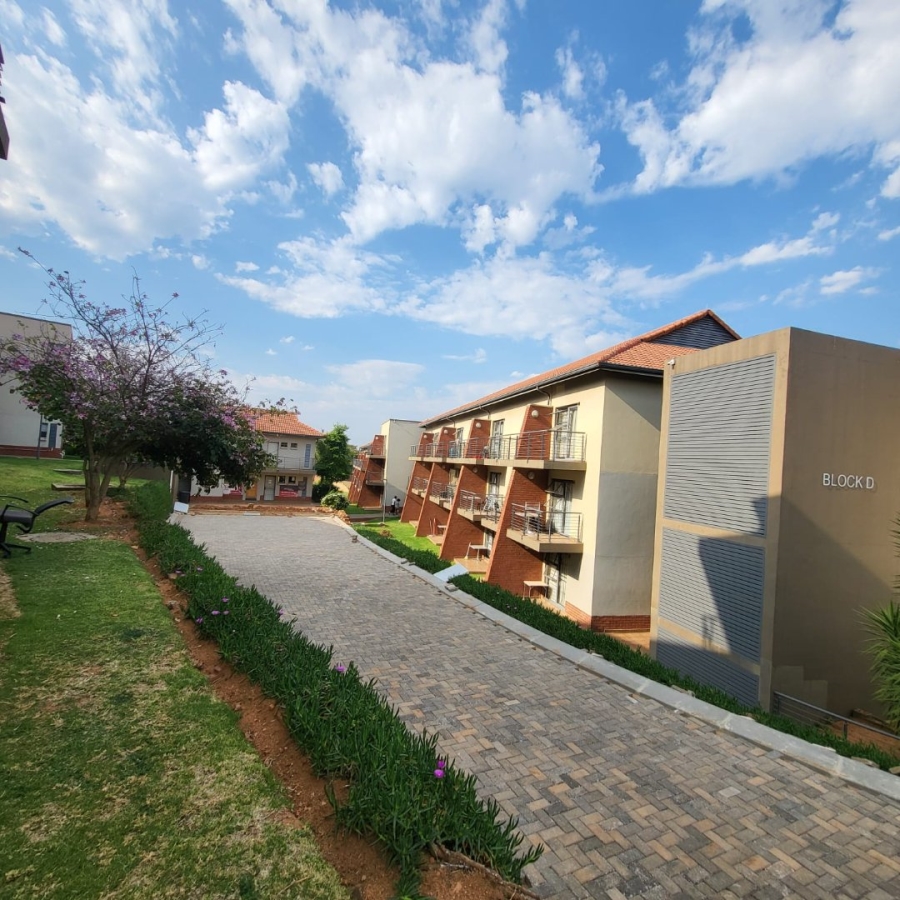 1 Bedroom Property for Sale in Willowbrook Gauteng