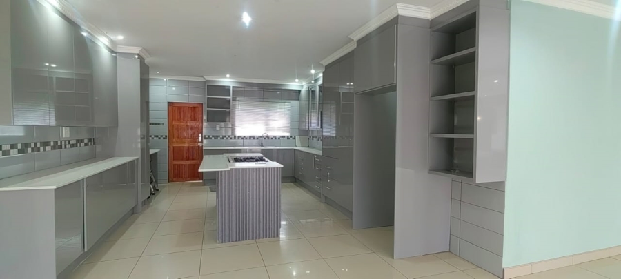 To Let 3 Bedroom Property for Rent in Risiville Gauteng