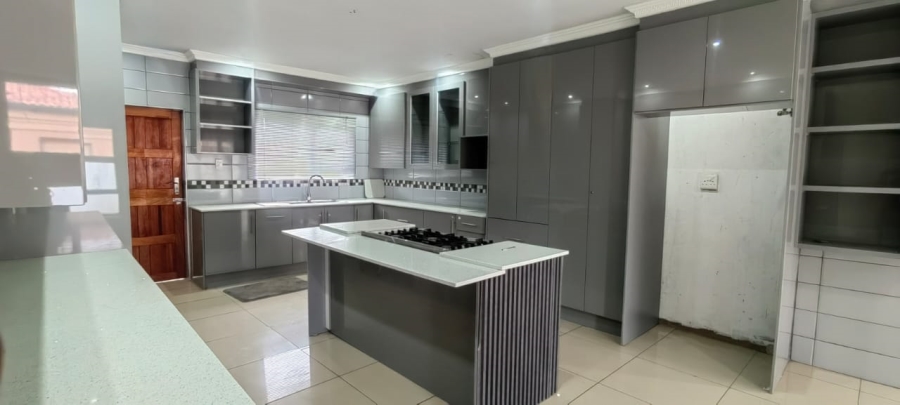 To Let 3 Bedroom Property for Rent in Risiville Gauteng