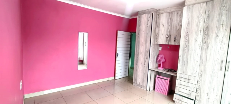 To Let 3 Bedroom Property for Rent in Risiville Gauteng