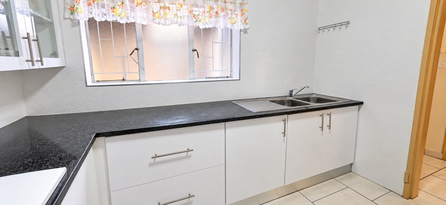 2 Bedroom Property for Sale in Dayanglen Gauteng