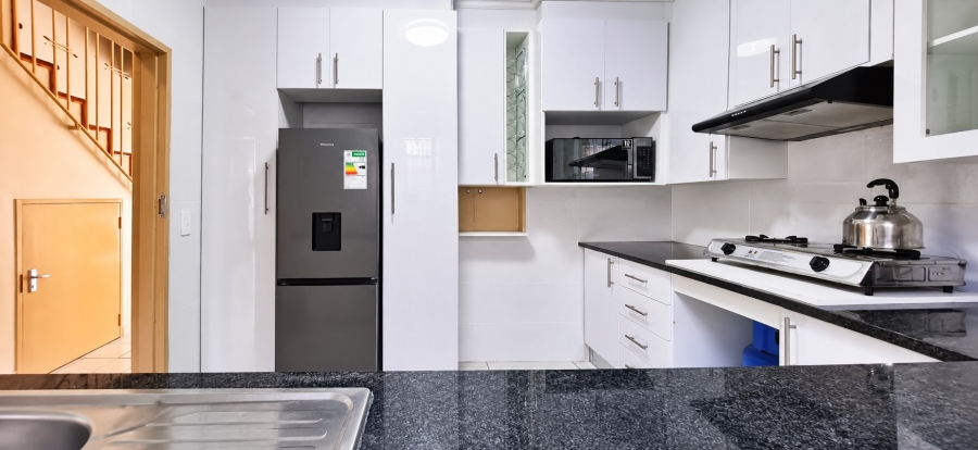 2 Bedroom Property for Sale in Dayanglen Gauteng