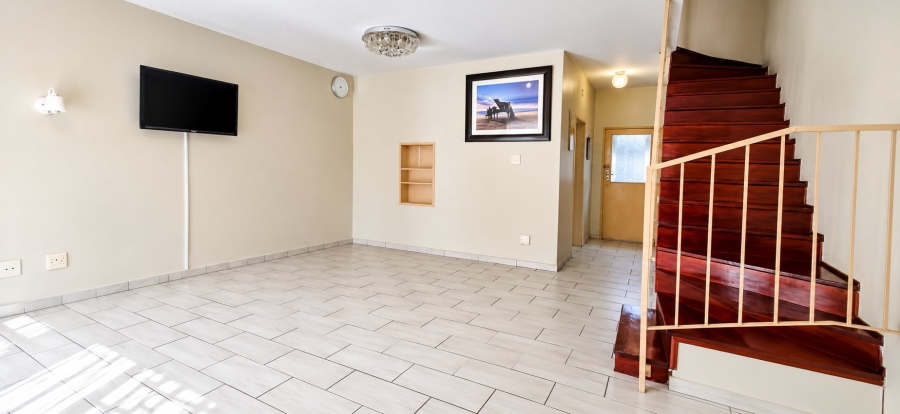 2 Bedroom Property for Sale in Dayanglen Gauteng
