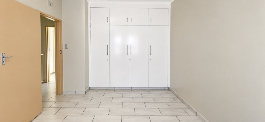 2 Bedroom Property for Sale in Dayanglen Gauteng