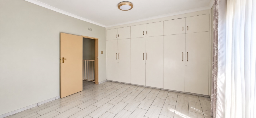 2 Bedroom Property for Sale in Dayanglen Gauteng