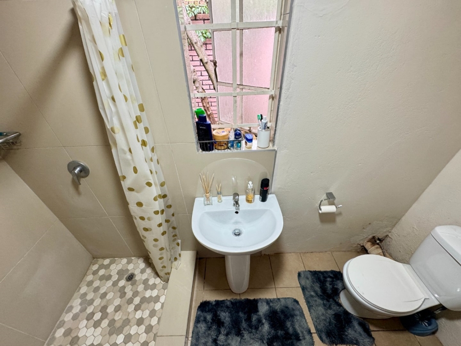 To Let 1 Bedroom Property for Rent in Brooklyn Gauteng