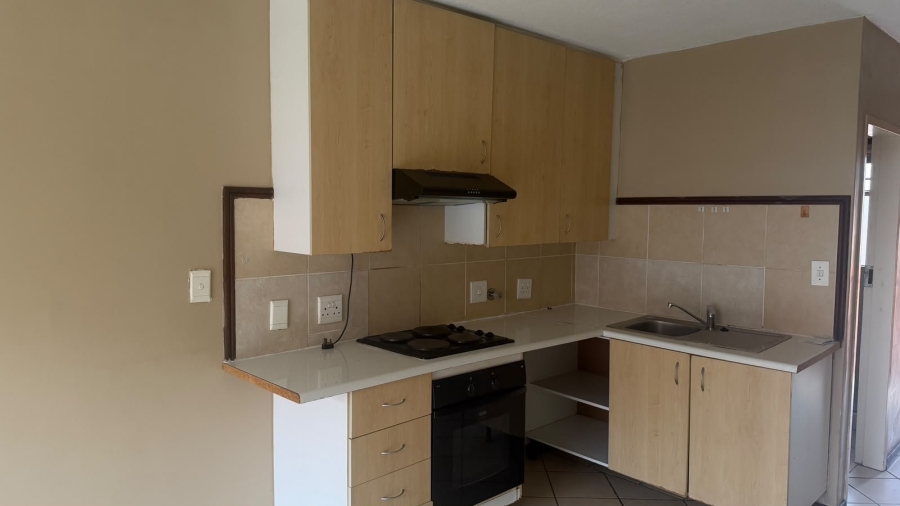 To Let  Bedroom Property for Rent in Karenpark Gauteng