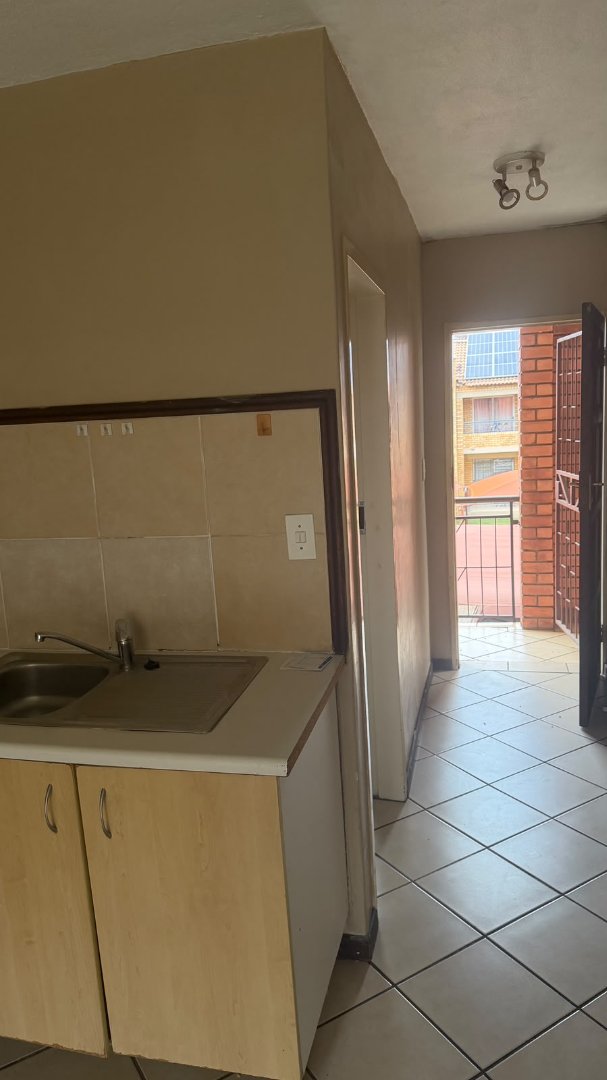 To Let  Bedroom Property for Rent in Karenpark Gauteng