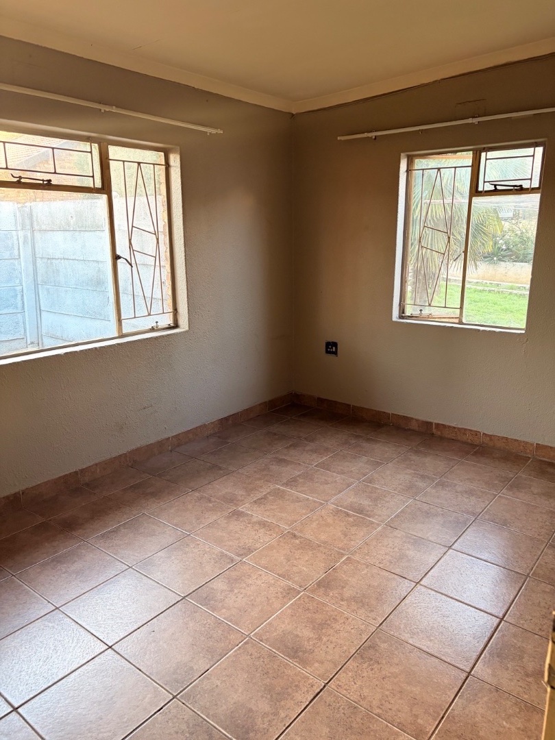 To Let 2 Bedroom Property for Rent in Shangrila Gauteng