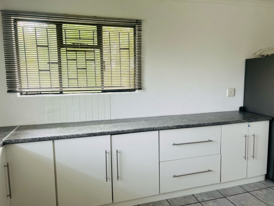 To Let 3 Bedroom Property for Rent in Brackendowns Gauteng
