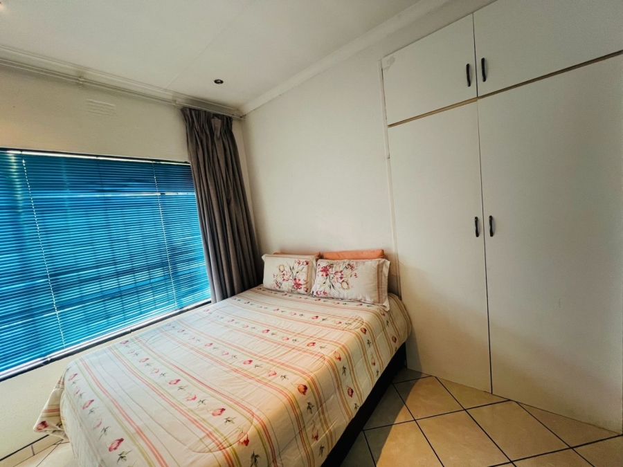 To Let 3 Bedroom Property for Rent in Brackendowns Gauteng