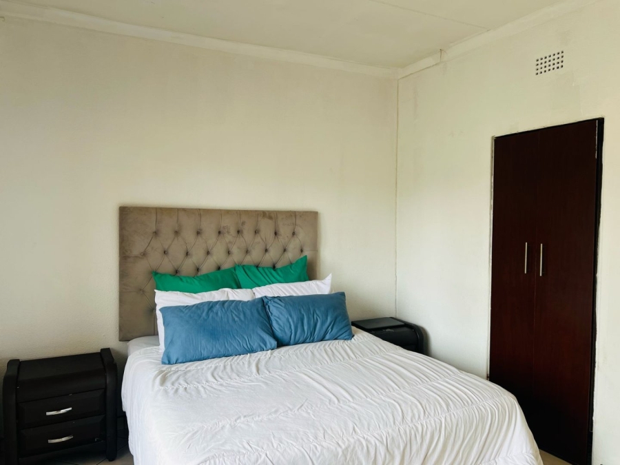 To Let 3 Bedroom Property for Rent in Brackendowns Gauteng