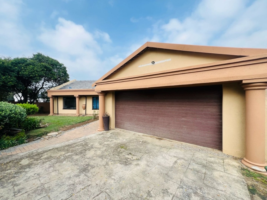 To Let 3 Bedroom Property for Rent in Brackendowns Gauteng