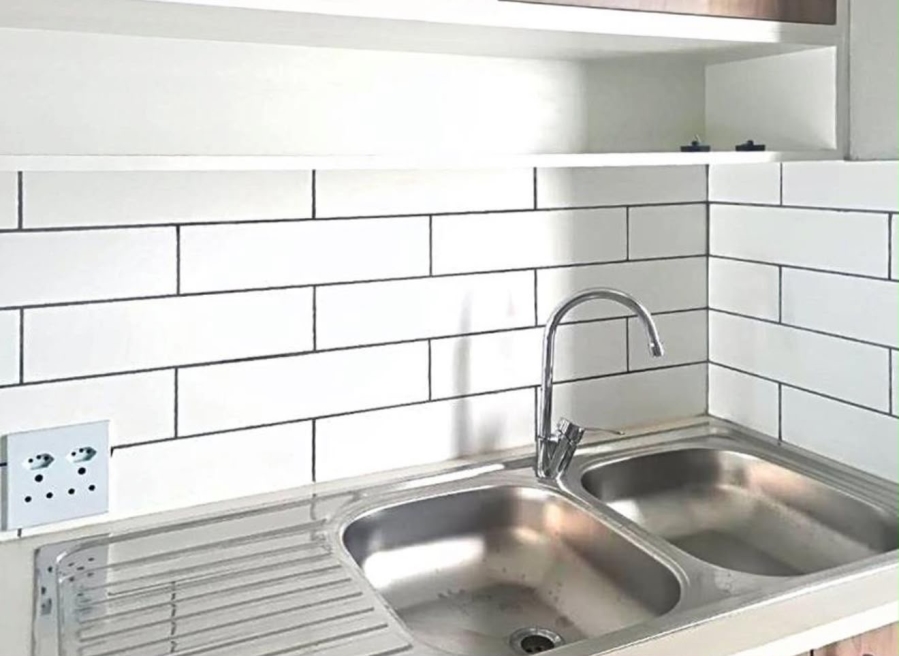 To Let 2 Bedroom Property for Rent in Glen Marais Gauteng