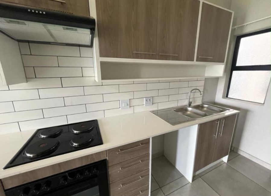 To Let 2 Bedroom Property for Rent in Glen Marais Gauteng