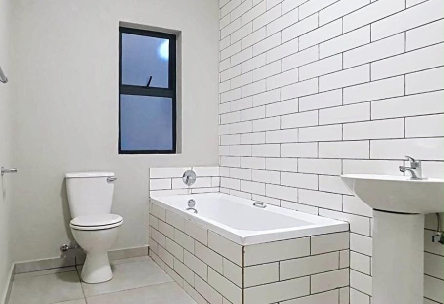 To Let 2 Bedroom Property for Rent in Glen Marais Gauteng