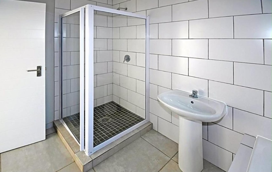 To Let 2 Bedroom Property for Rent in Glen Marais Gauteng
