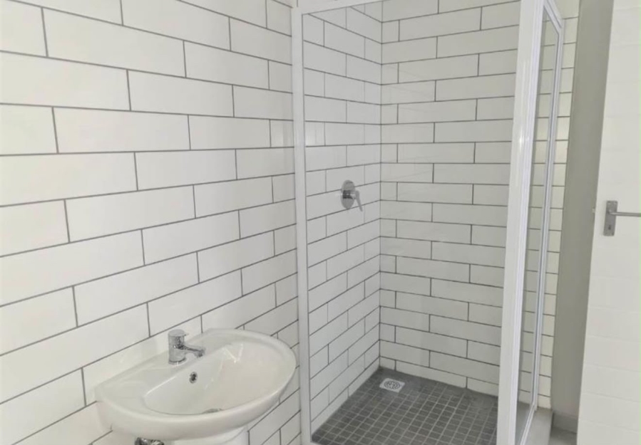 To Let 2 Bedroom Property for Rent in Glen Marais Gauteng