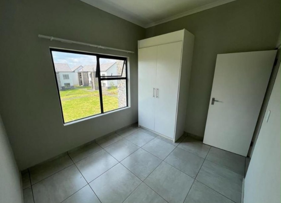 To Let 2 Bedroom Property for Rent in Glen Marais Gauteng