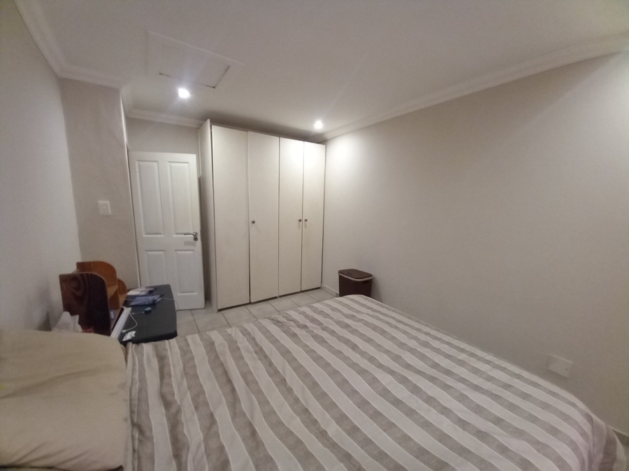 To Let 2 Bedroom Property for Rent in Glen Austin Gauteng
