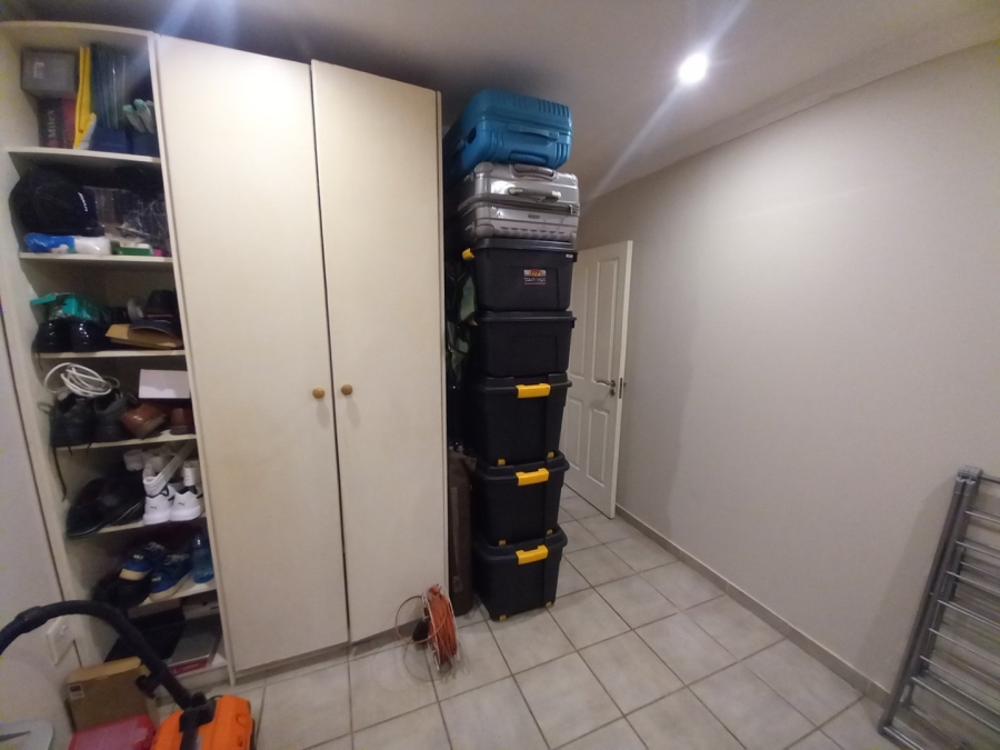 To Let 2 Bedroom Property for Rent in Glen Austin Gauteng