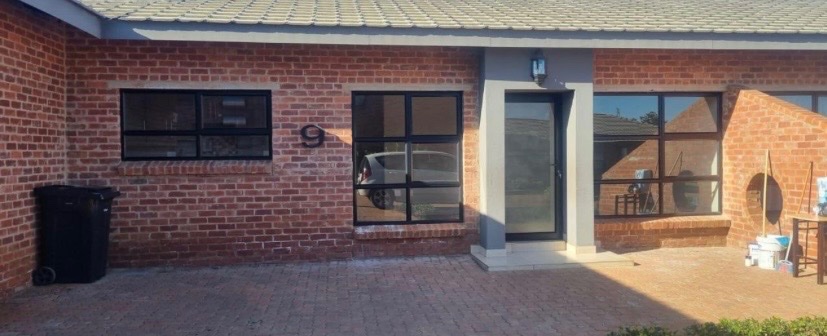 To Let 2 Bedroom Property for Rent in Raslouw Gauteng