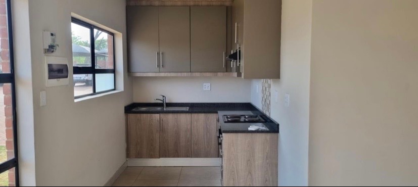To Let 2 Bedroom Property for Rent in Raslouw Gauteng