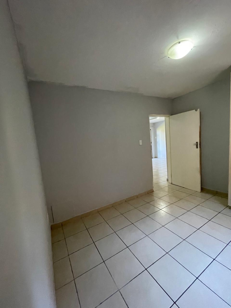 To Let 2 Bedroom Property for Rent in Witfield Gauteng