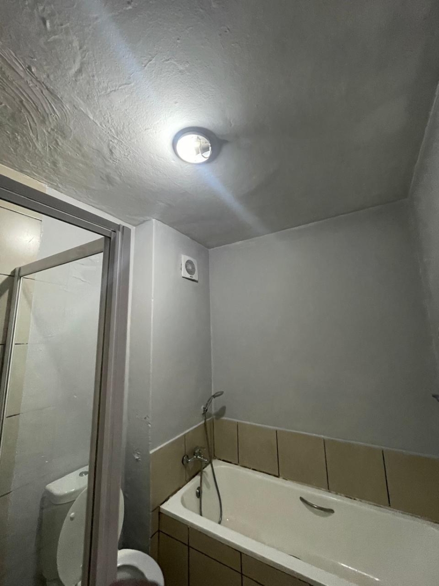 To Let 2 Bedroom Property for Rent in Witfield Gauteng