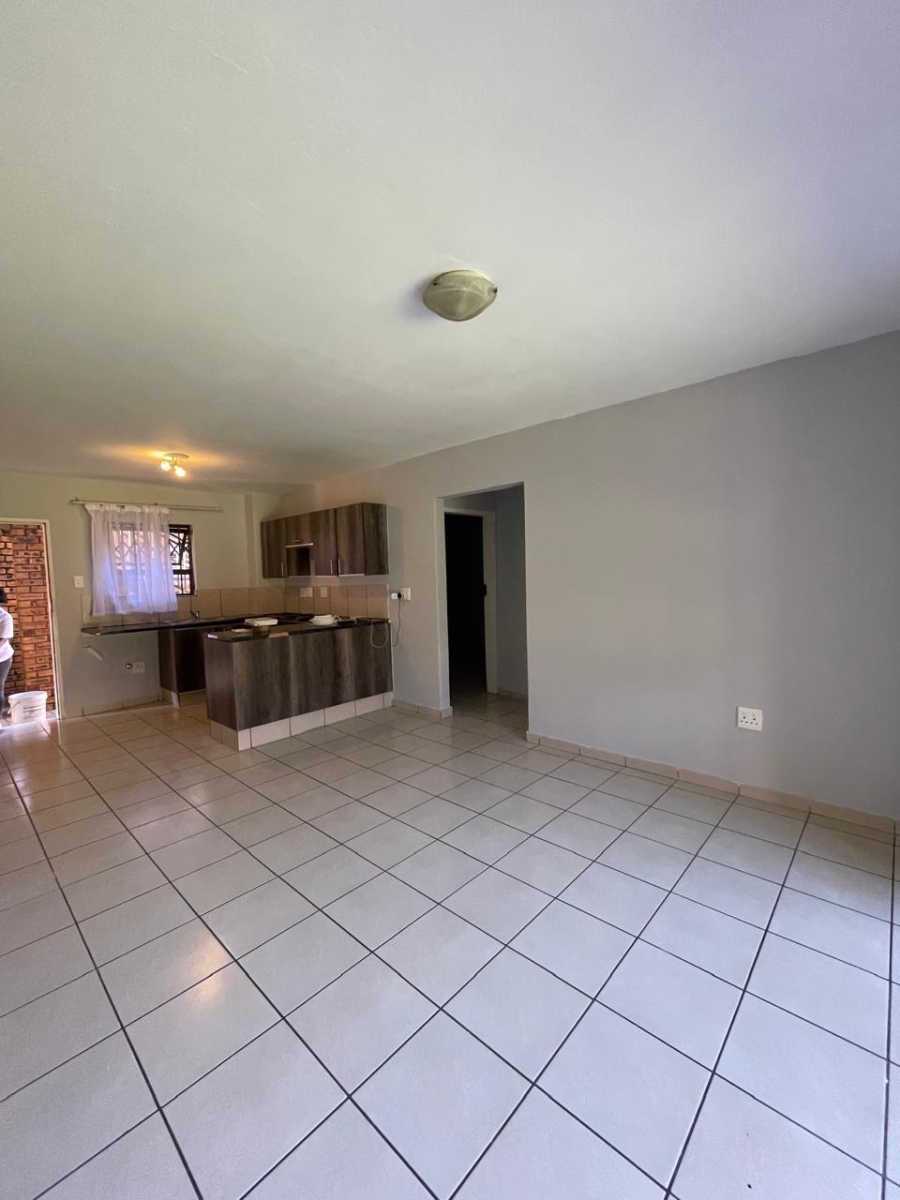 To Let 2 Bedroom Property for Rent in Witfield Gauteng