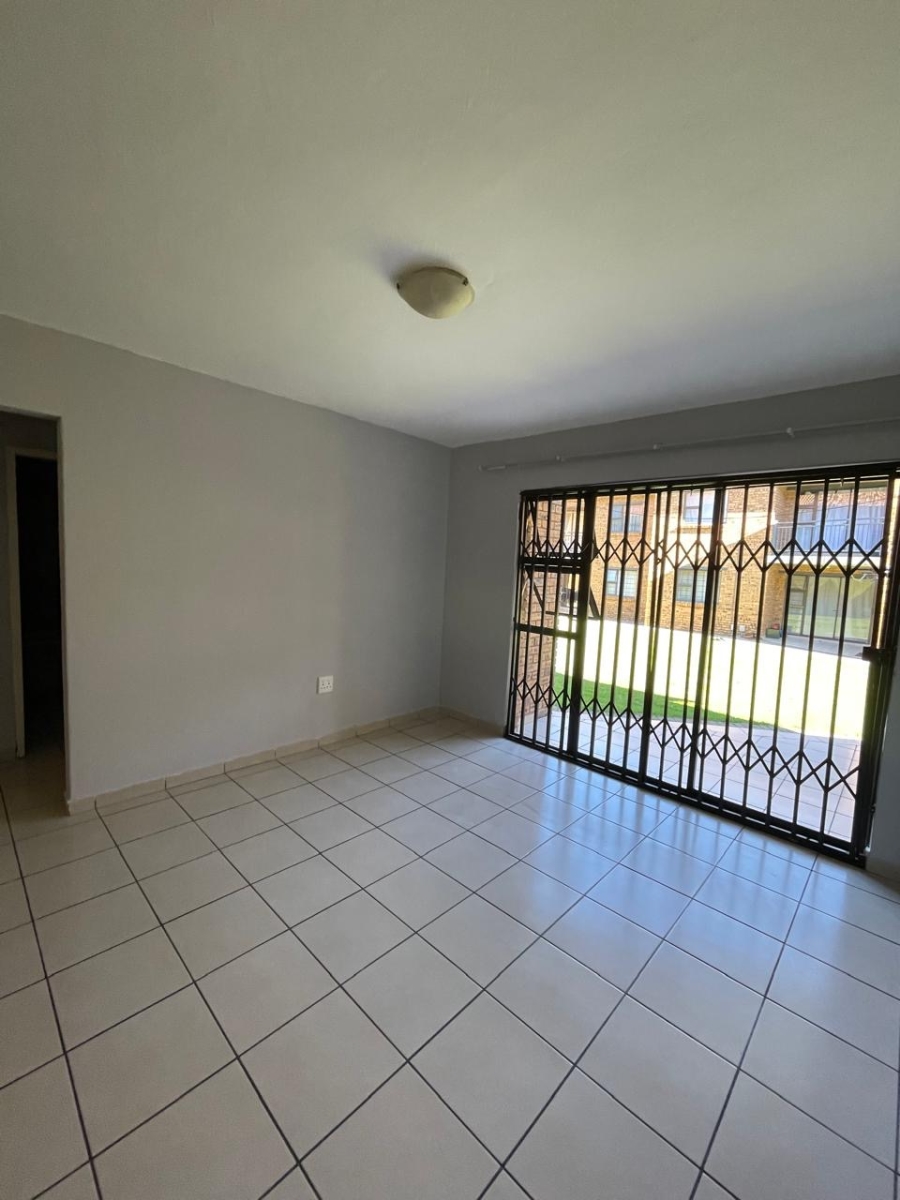To Let 2 Bedroom Property for Rent in Witfield Gauteng
