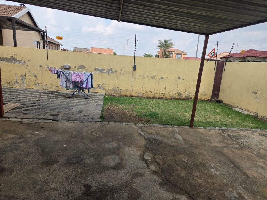 3 Bedroom Property for Sale in Windmill Park Gauteng