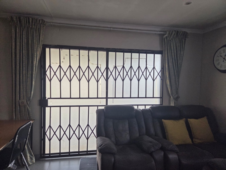 3 Bedroom Property for Sale in Windmill Park Gauteng