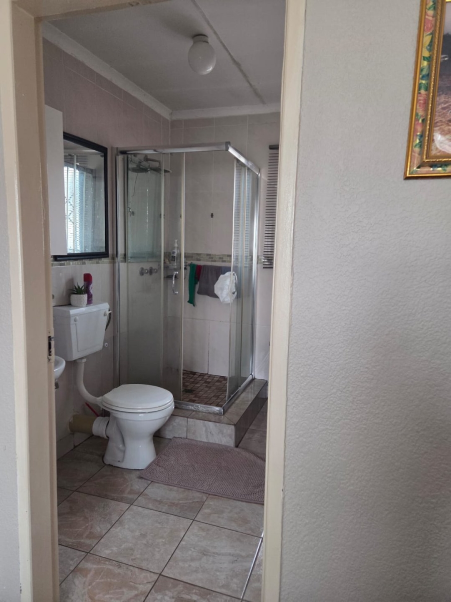 3 Bedroom Property for Sale in Windmill Park Gauteng