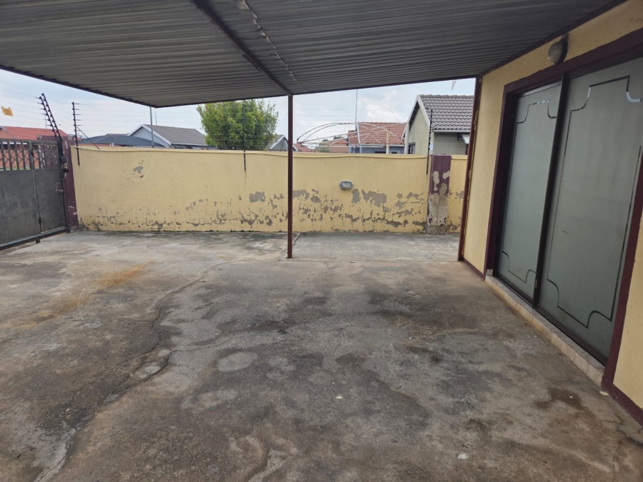 3 Bedroom Property for Sale in Windmill Park Gauteng