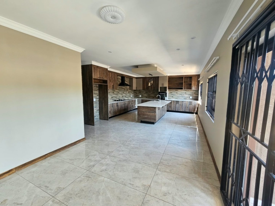 To Let 5 Bedroom Property for Rent in Waterkloof Ridge Gauteng