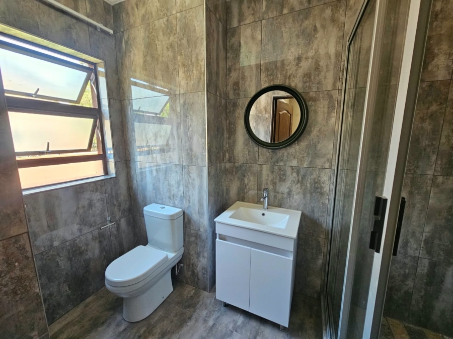To Let 5 Bedroom Property for Rent in Waterkloof Ridge Gauteng