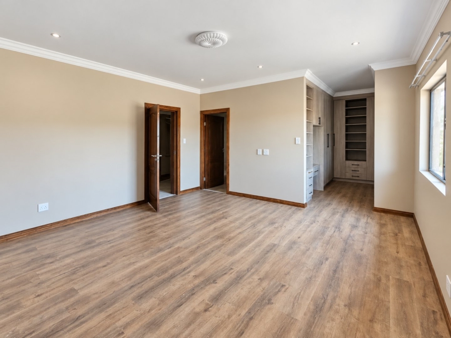 To Let 5 Bedroom Property for Rent in Waterkloof Ridge Gauteng