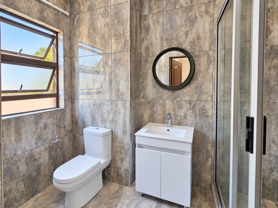 To Let 5 Bedroom Property for Rent in Waterkloof Ridge Gauteng