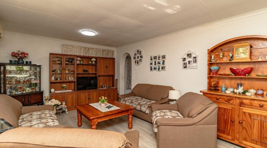 3 Bedroom Property for Sale in Illiondale Gauteng