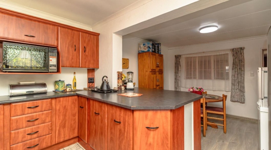 3 Bedroom Property for Sale in Illiondale Gauteng