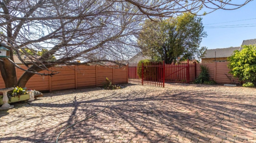 3 Bedroom Property for Sale in Illiondale Gauteng