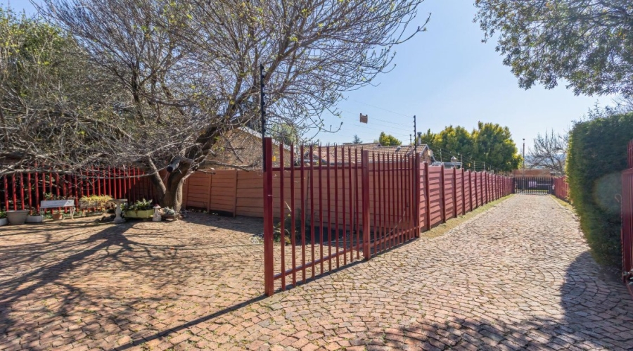 3 Bedroom Property for Sale in Illiondale Gauteng