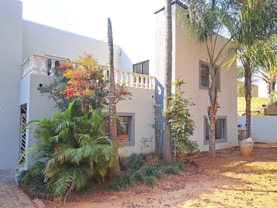 6 Bedroom Property for Sale in Montana Park Gauteng