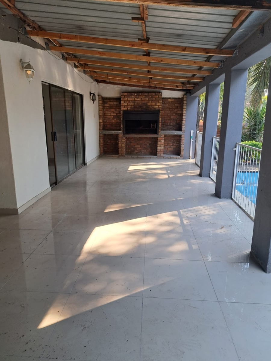 6 Bedroom Property for Sale in Montana Park Gauteng