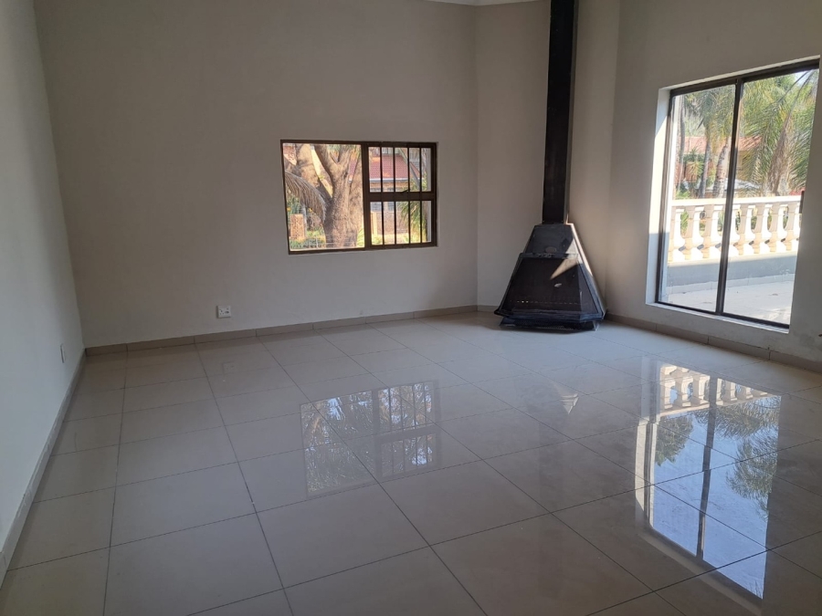 6 Bedroom Property for Sale in Montana Park Gauteng